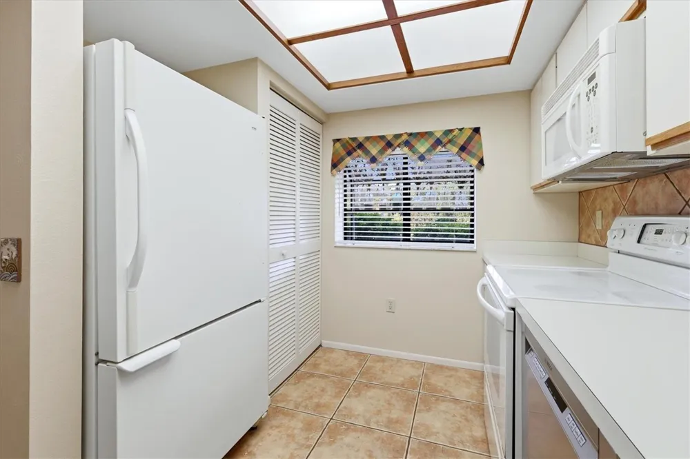 3365 CROSS CREEK DR #3365 Sarasota, FL 34231