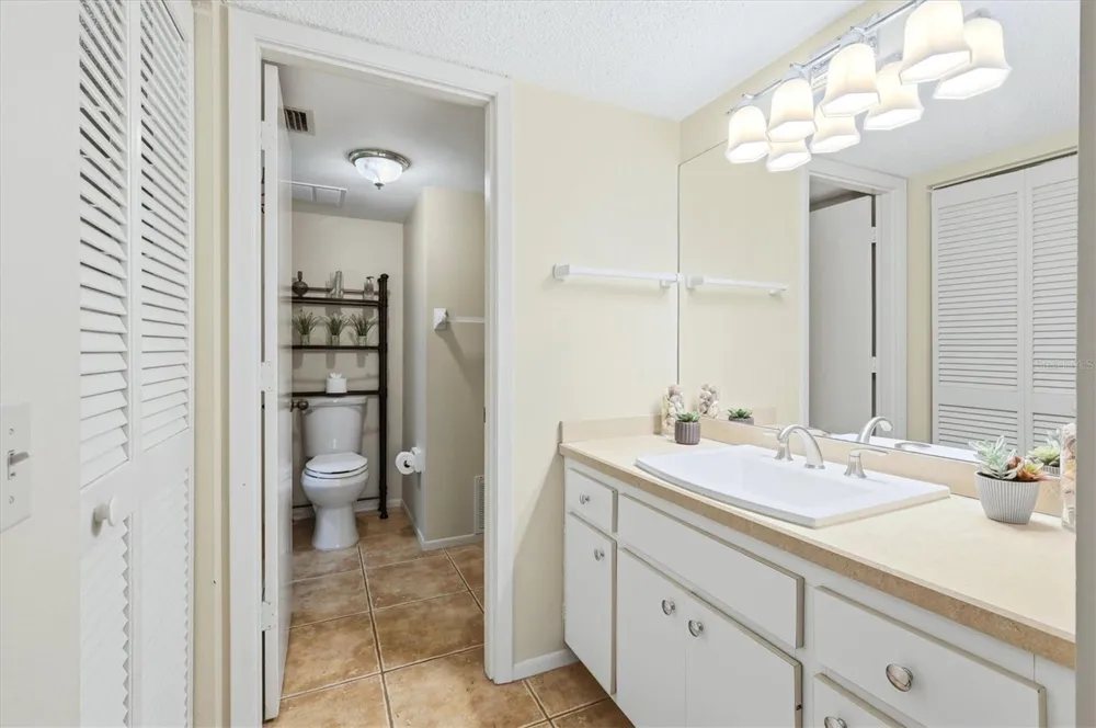 3365 CROSS CREEK DR #3365 Sarasota, FL 34231