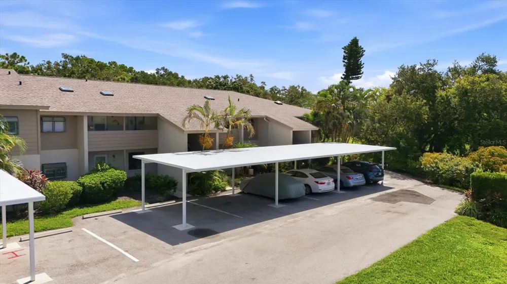 3365 CROSS CREEK DR #3365 Sarasota, FL 34231