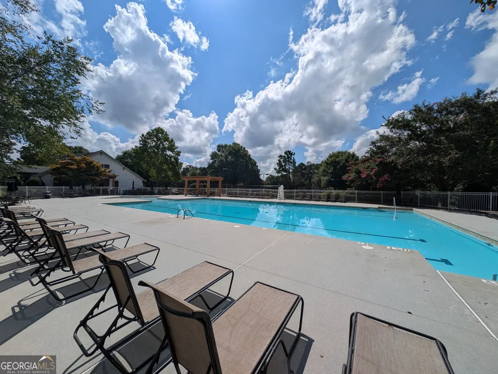 1098 Whisperwood LN Lawrenceville, GA 30043