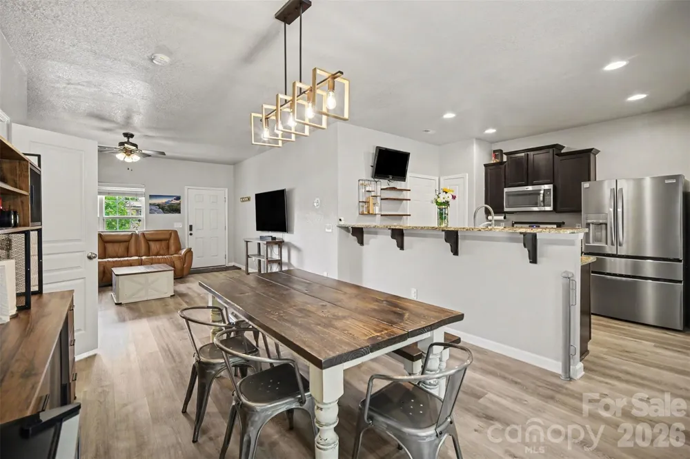 4560 Merryvale Forest Drive Charlotte, NC 28214