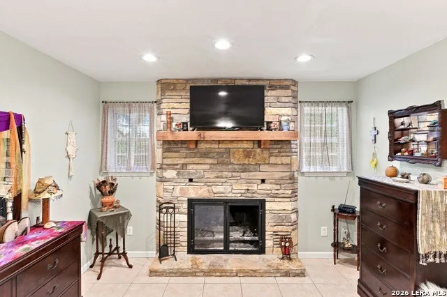 652 TAMARACK DR Canyon Lake, TX 78133