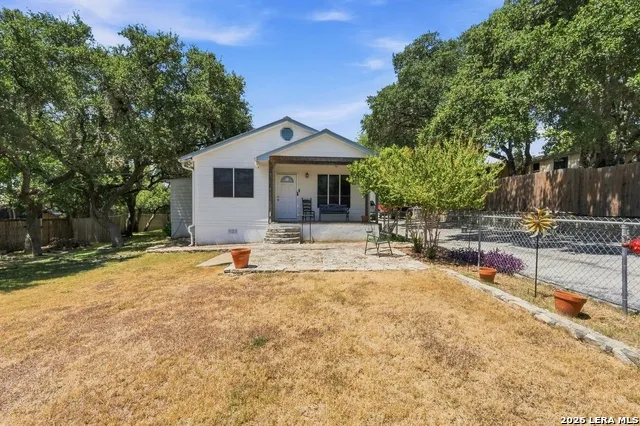 652 TAMARACK DR Canyon Lake, TX 78133