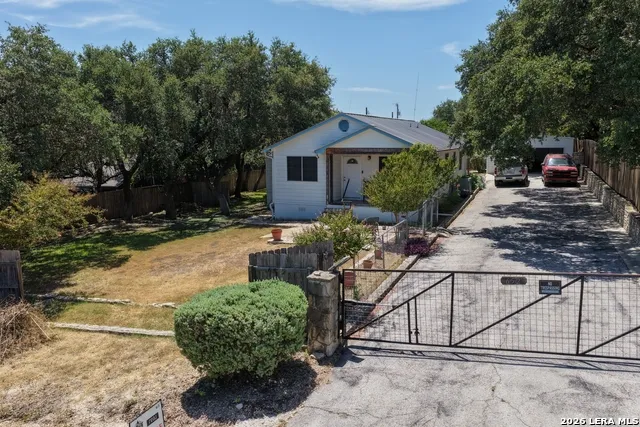 652 TAMARACK DR Canyon Lake, TX 78133