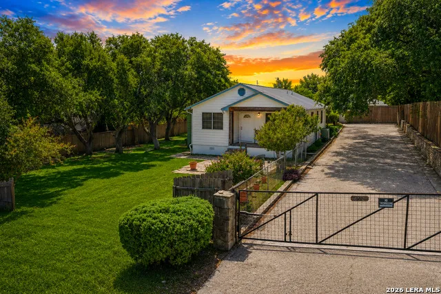 652 TAMARACK DR Canyon Lake, TX 78133