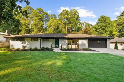 5839 Lakeshore Drive