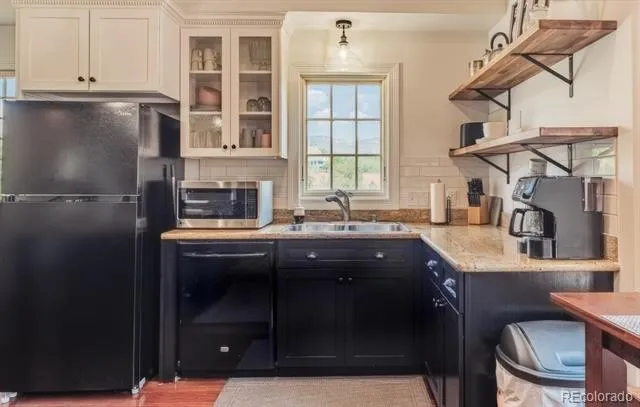 13 Oak Place Manitou Springs, CO 80829
