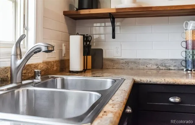 13 Oak Place Manitou Springs, CO 80829