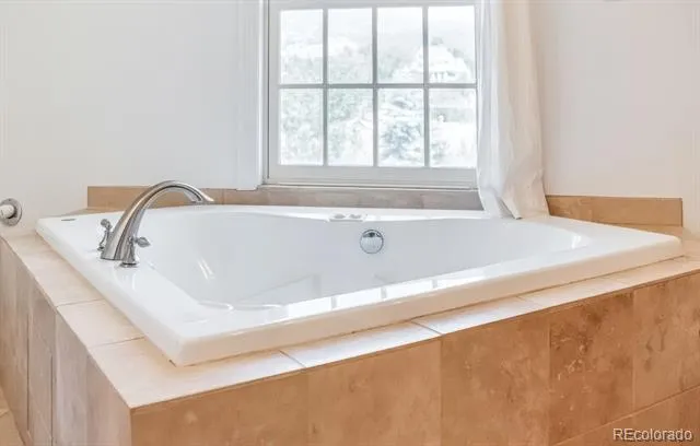 13 Oak Place Manitou Springs, CO 80829