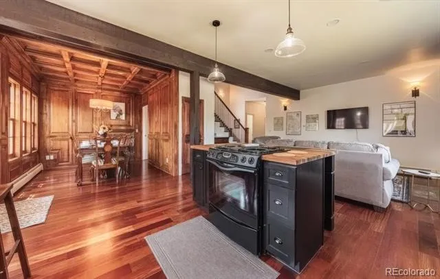 13 Oak Place Manitou Springs, CO 80829