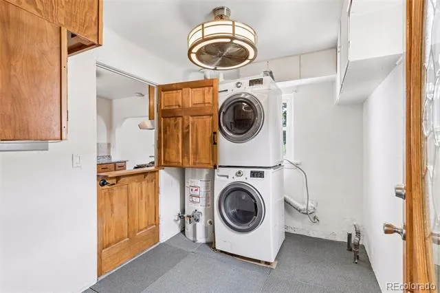1761 Rosemary Street Denver, CO 80220