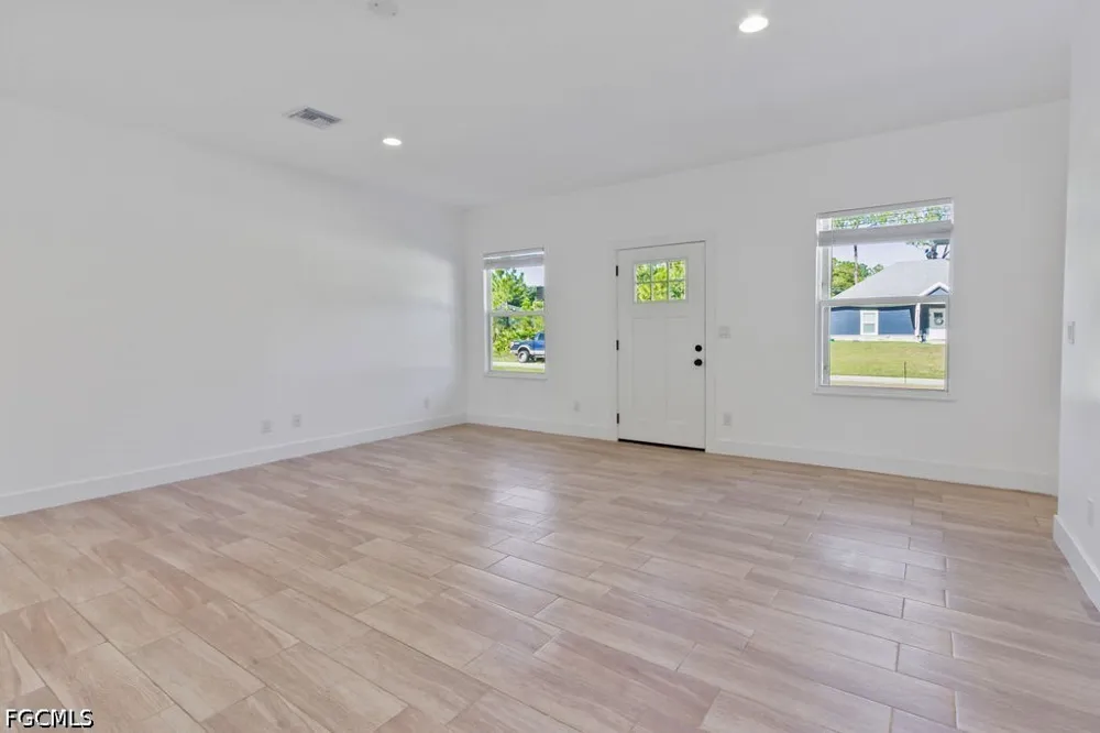 Grayson Avenue Alva, FL 33920