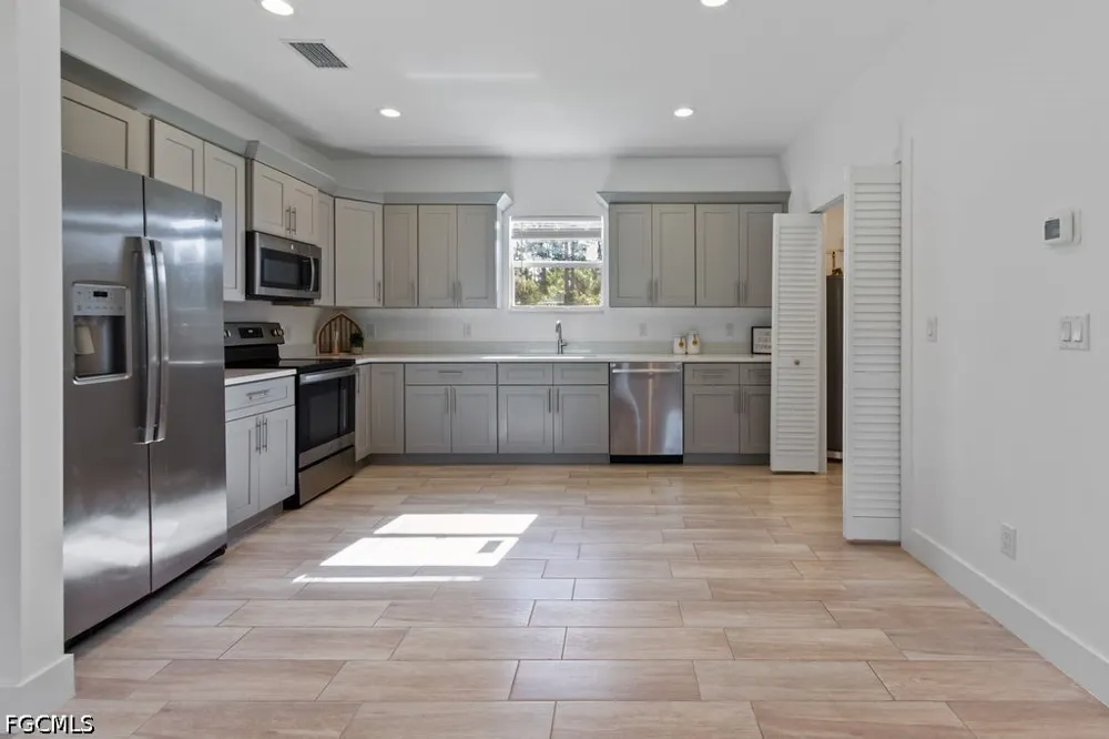 Grayson Avenue Alva, FL 33920