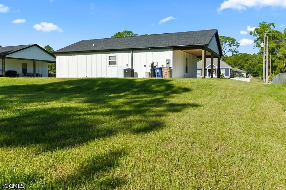 Grayson Avenue Alva, FL 33920