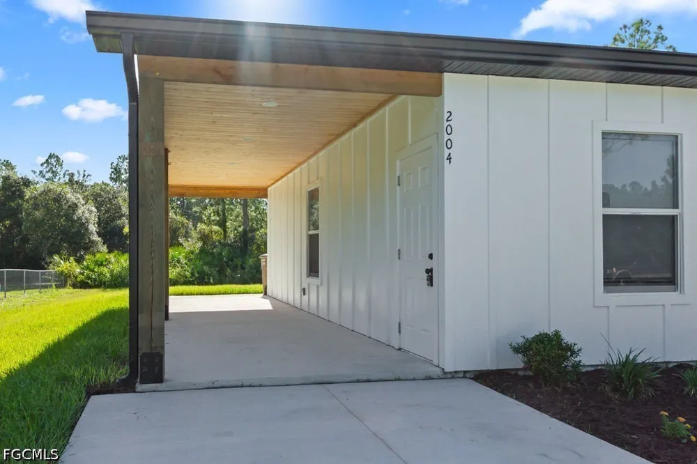 Grayson Avenue Alva, FL 33920