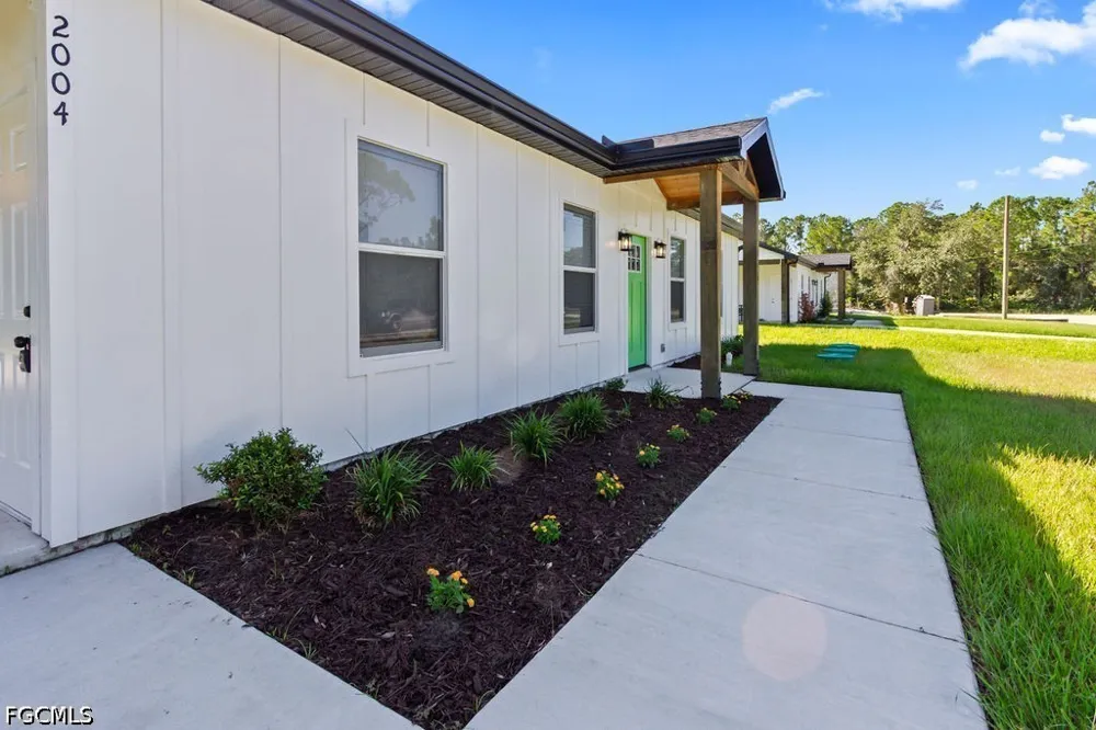 Grayson Avenue Alva, FL 33920