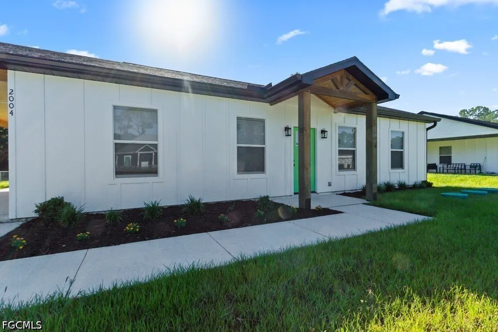 Grayson Avenue Alva, FL 33920