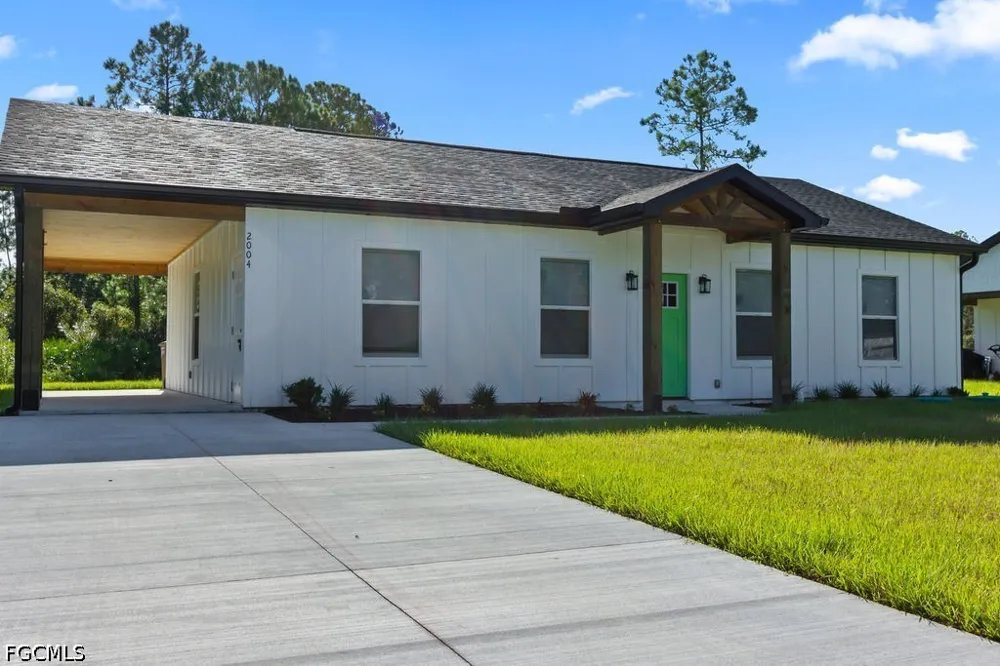 Grayson Avenue Alva, FL 33920