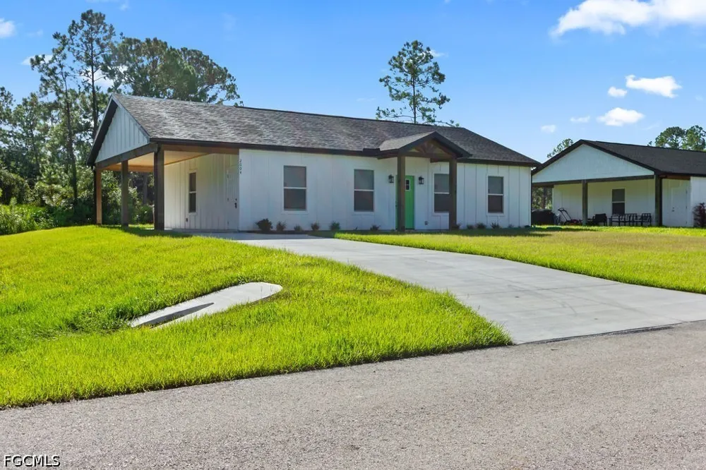 Grayson Avenue Alva, FL 33920