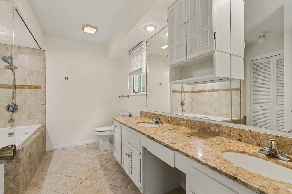 223 Dogwood Trail Battle Creek, MI 49017