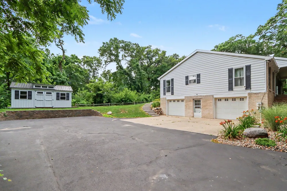 223 Dogwood Trail Battle Creek, MI 49017