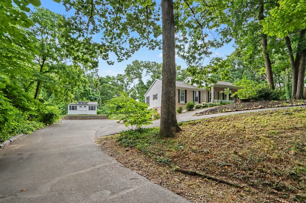 223 Dogwood Trail Battle Creek, MI 49017