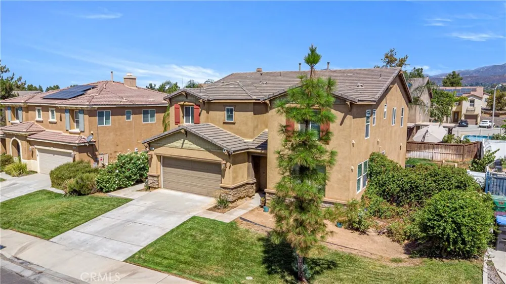 658 Winter Pine Street Beaumont, CA 92223
