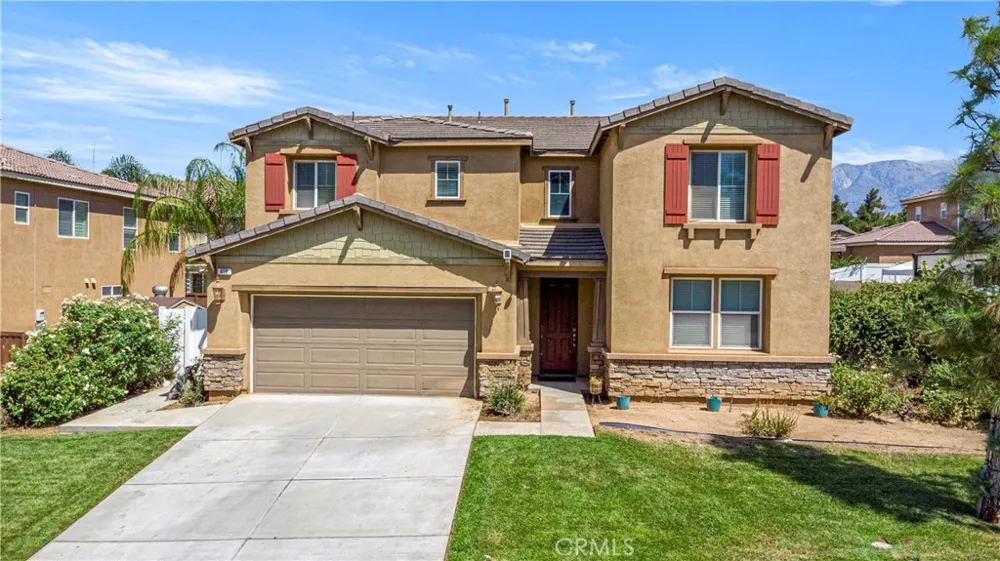 658 Winter Pine Street Beaumont, CA 92223