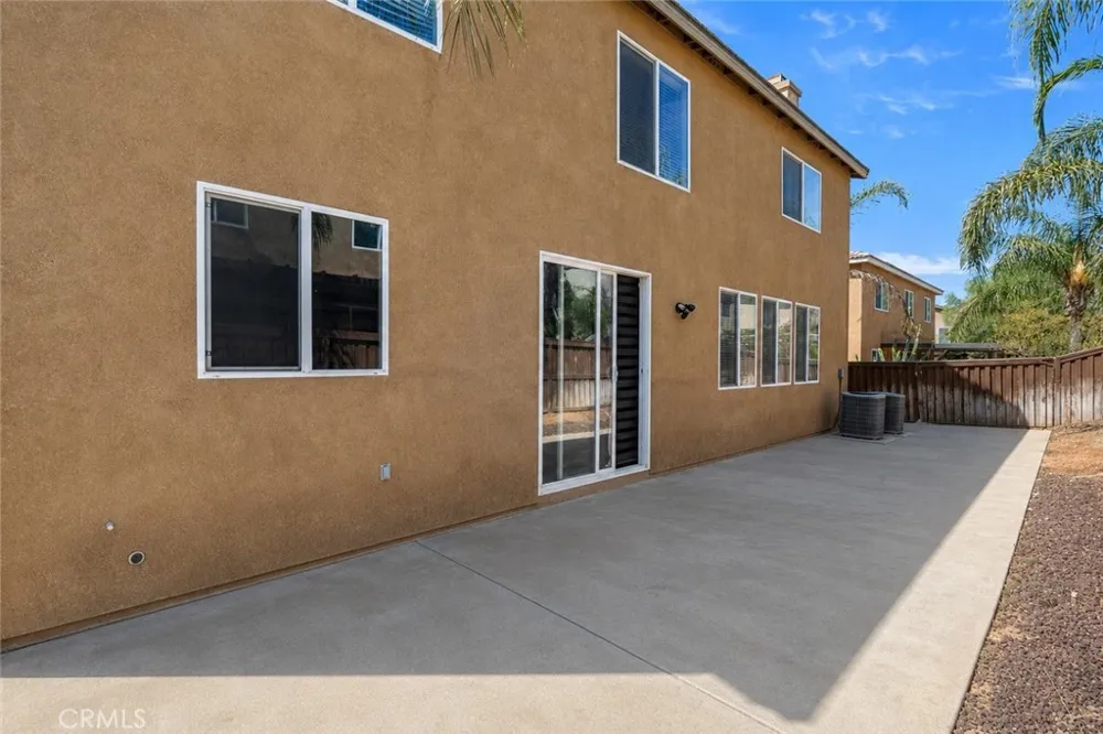 658 Winter Pine Street Beaumont, CA 92223