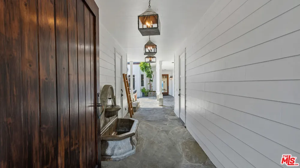 30718 Pacific Coast Highway Malibu, CA 90265