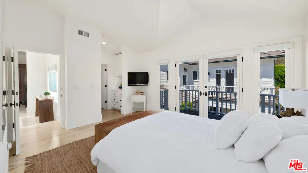 30718 Pacific Coast Highway Malibu, CA 90265