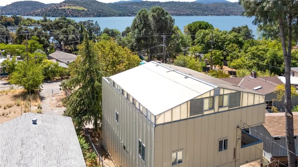 13920 Manakee Clearlake, CA 95422