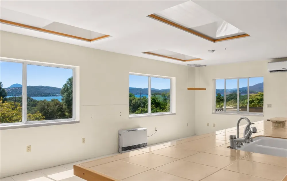 13920 Manakee Clearlake, CA 95422