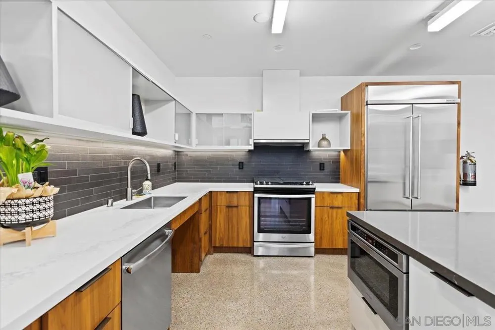 350 11th Ave #620 San Diego, CA 92101