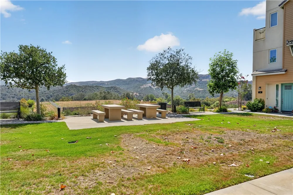 32 Welltree Way Rancho Mission Viejo, CA 92694