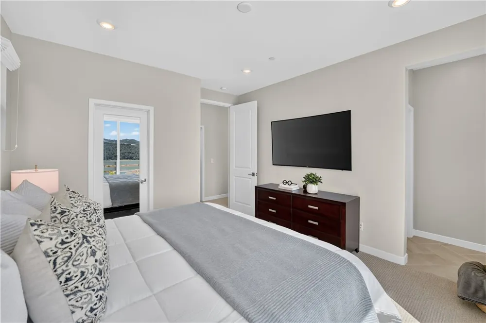 32 Welltree Way Rancho Mission Viejo, CA 92694