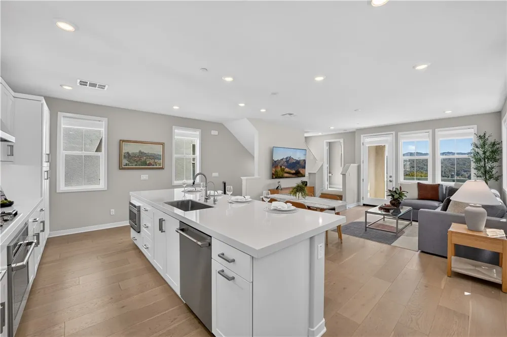 32 Welltree Way Rancho Mission Viejo, CA 92694