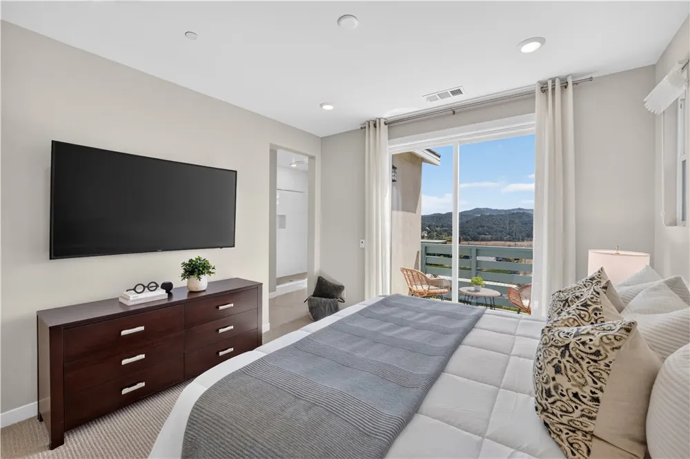 32 Welltree Way Rancho Mission Viejo, CA 92694