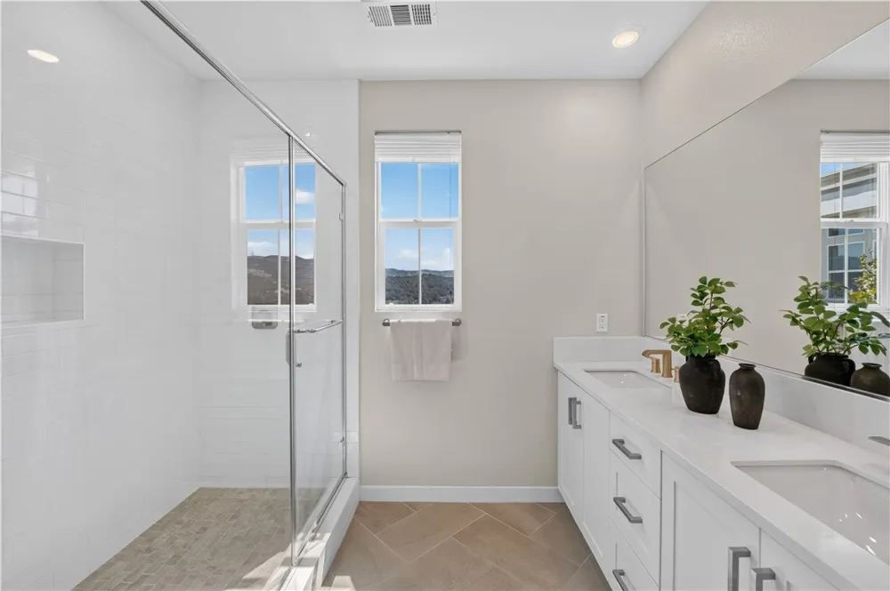 32 Welltree Way Rancho Mission Viejo, CA 92694