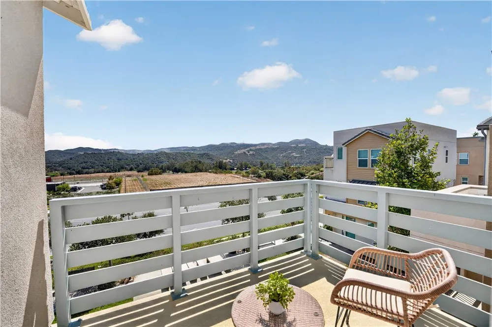 32 Welltree Way Rancho Mission Viejo, CA 92694