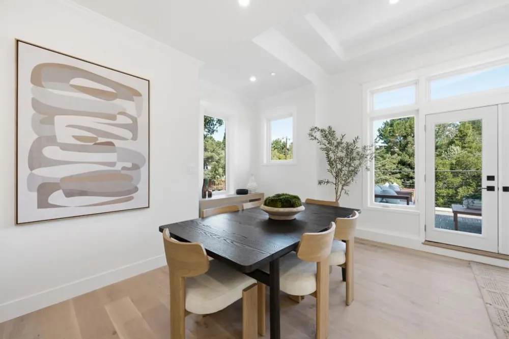 608 Lakeview Way Redwood City, CA 94062