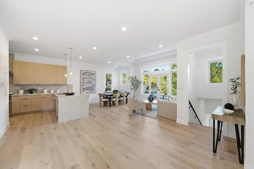 608 Lakeview Way Redwood City, CA 94062