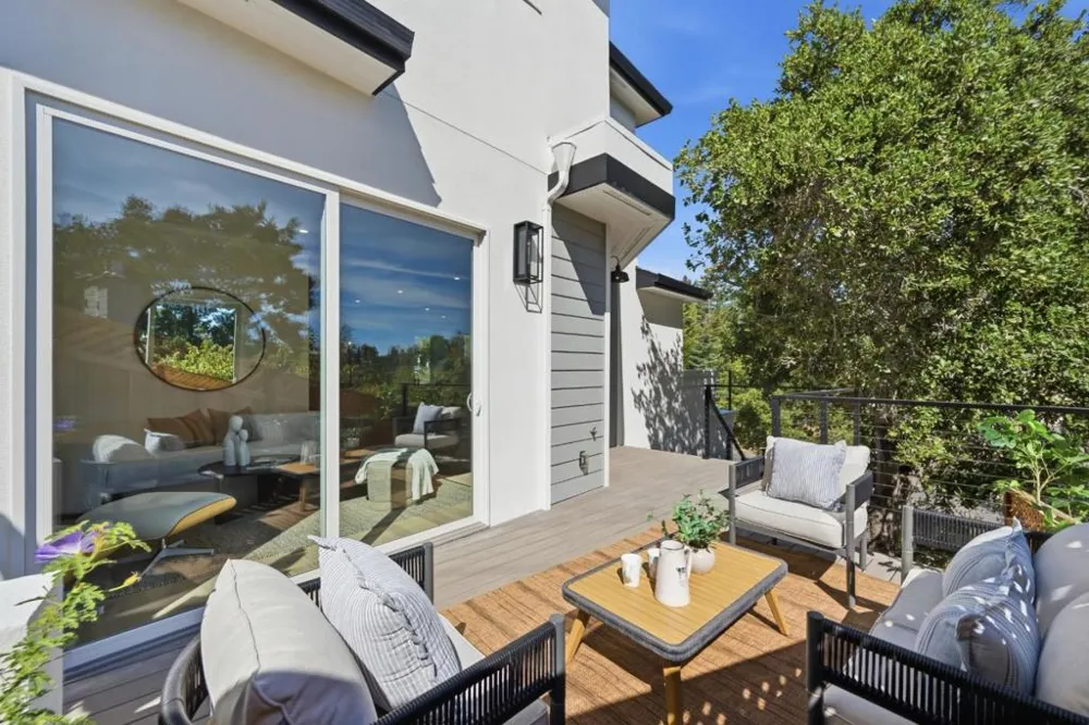 608 Lakeview Way Redwood City, CA 94062
