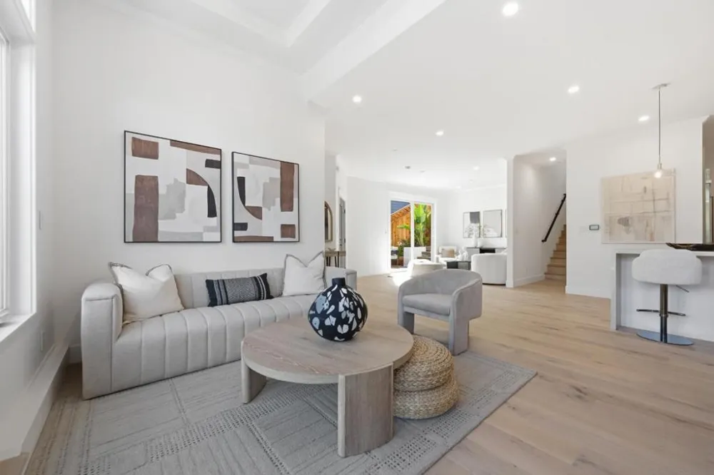 608 Lakeview Way Redwood City, CA 94062