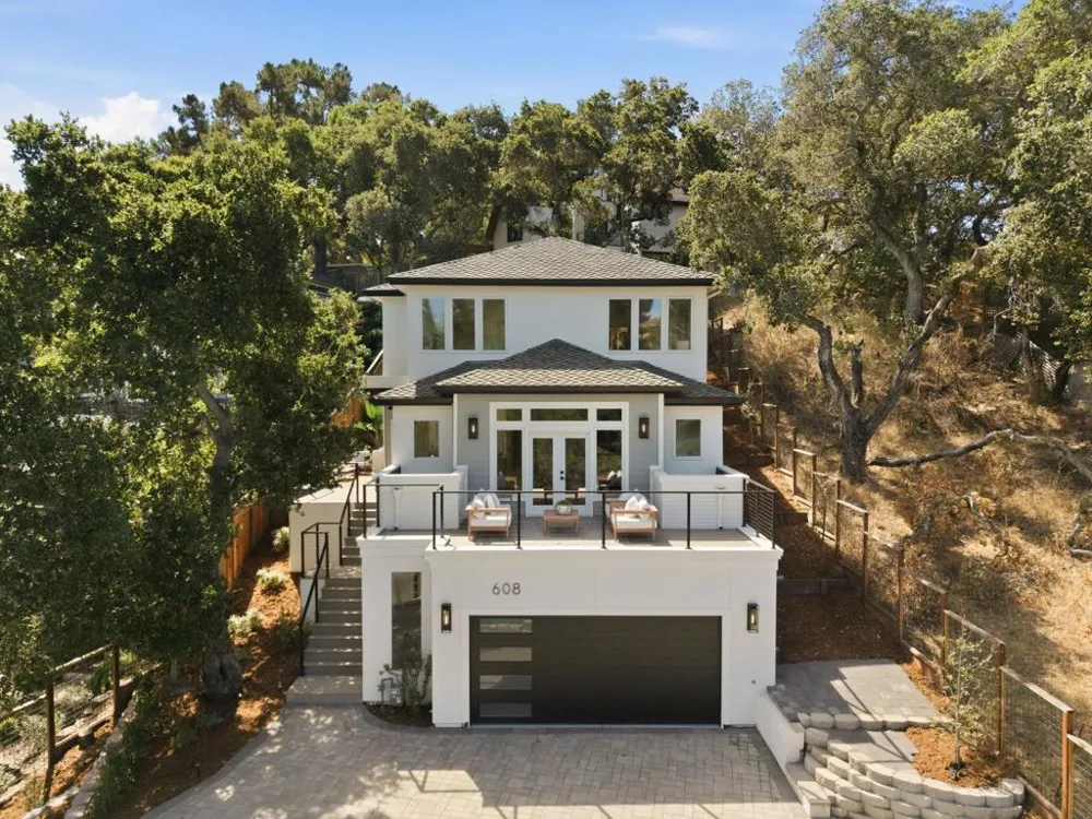 608 Lakeview Way Redwood City, CA 94062
