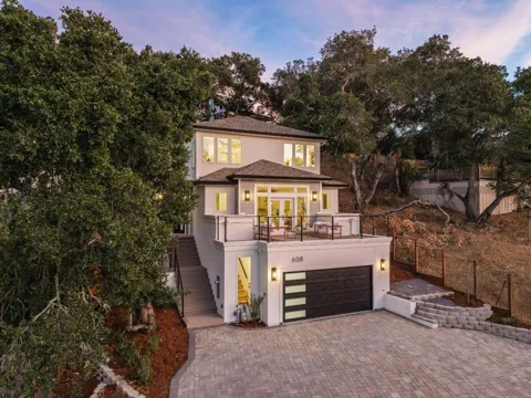 608 Lakeview Way