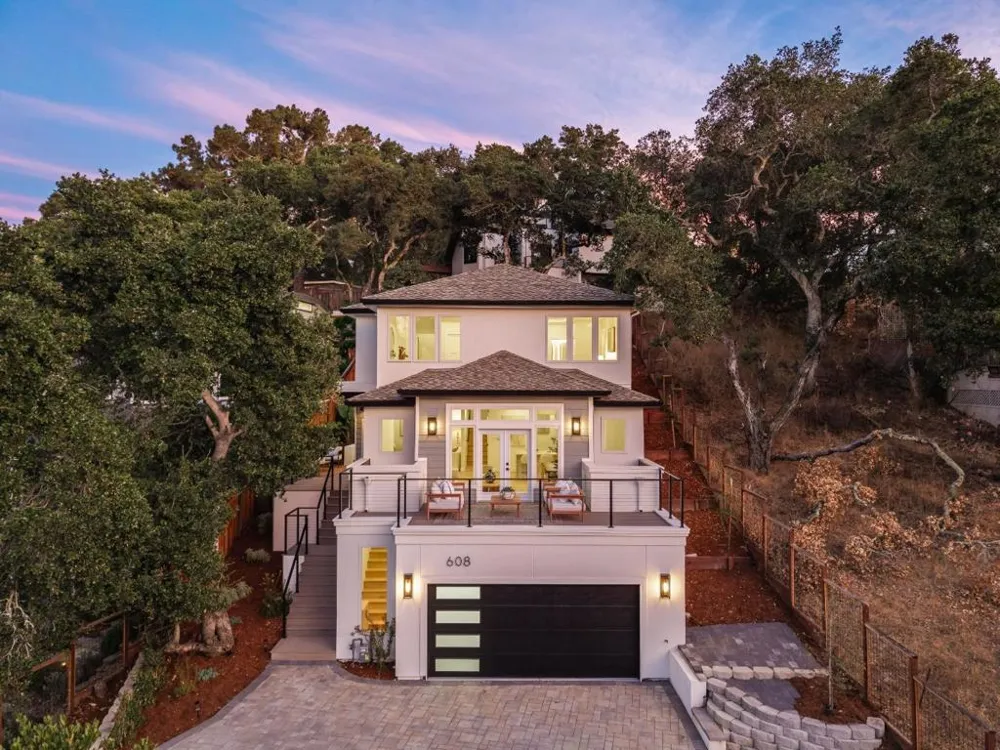 608 Lakeview Way Redwood City, CA 94062