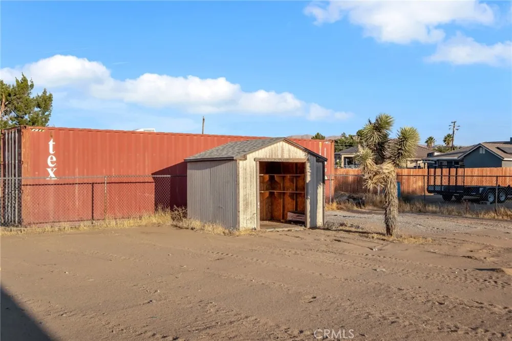 17983 Pitache Street Hesperia, CA 92345