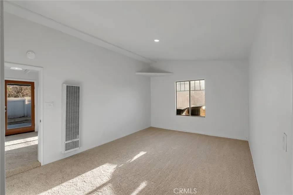 17983 Pitache Street Hesperia, CA 92345