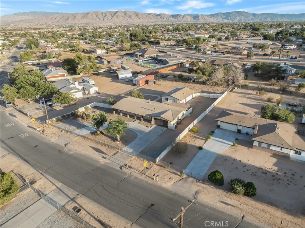17983 Pitache Street Hesperia, CA 92345